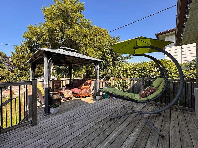 1028 Valentine Dr — Photo 27