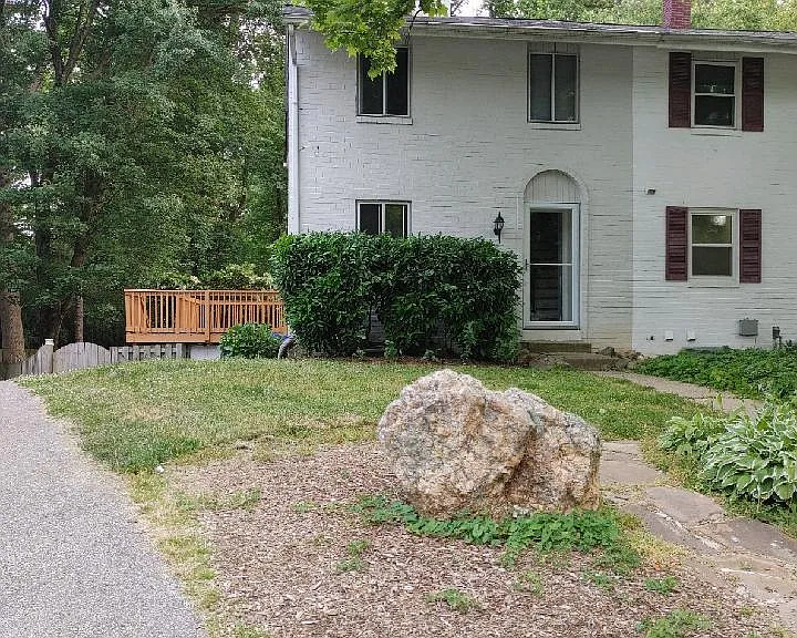 5468 Endicott Ln — Photo 1