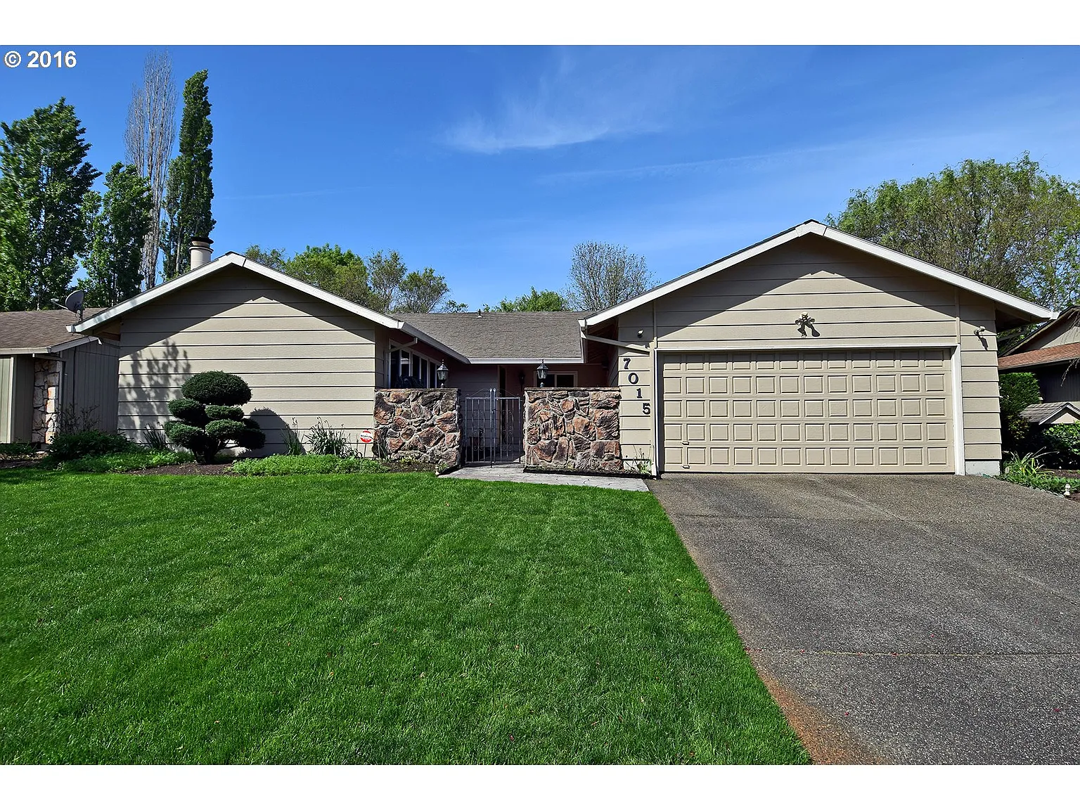 7015 SW Hyland Way photo 1
