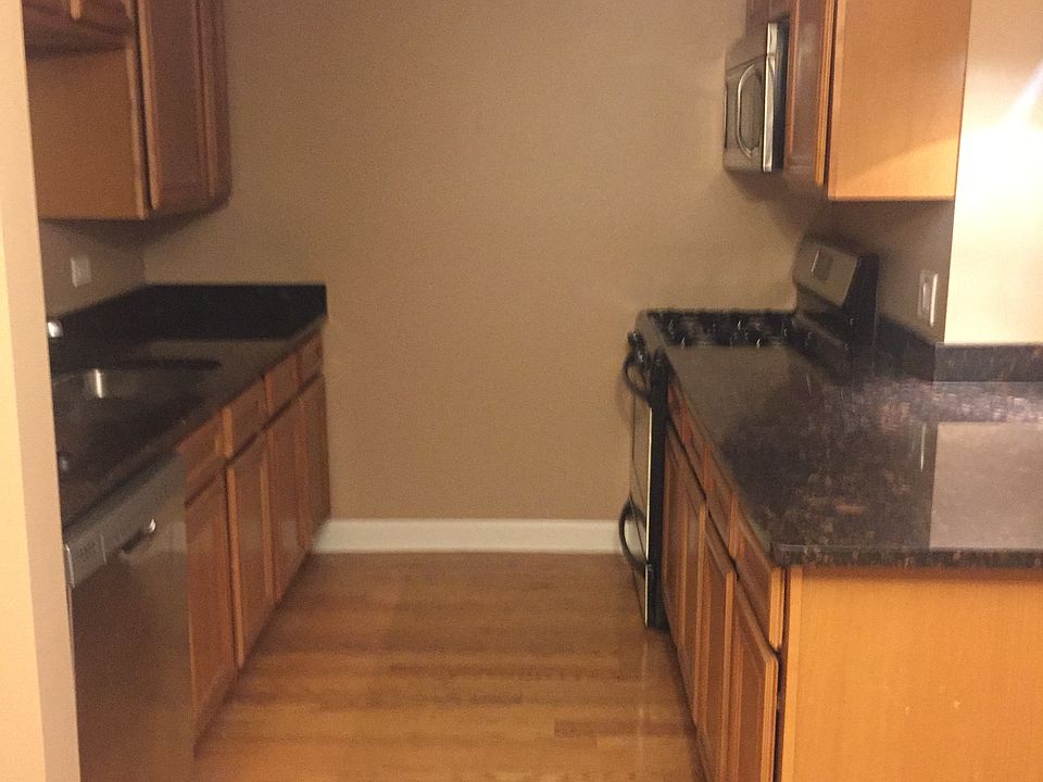1st image of 16W571 Mockingbird Ln #1