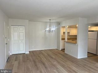 10114 Campus Way S #304-8C, Bowie, MD 20774