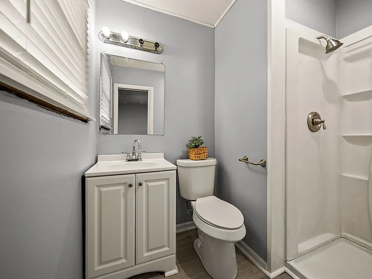 15 Village Ct — Photo 18