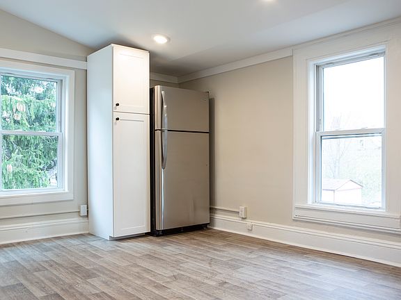2nd image of 62 Union St #B