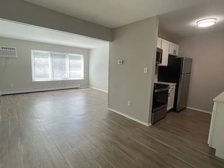 333 Marshall Apartments — Photo 4