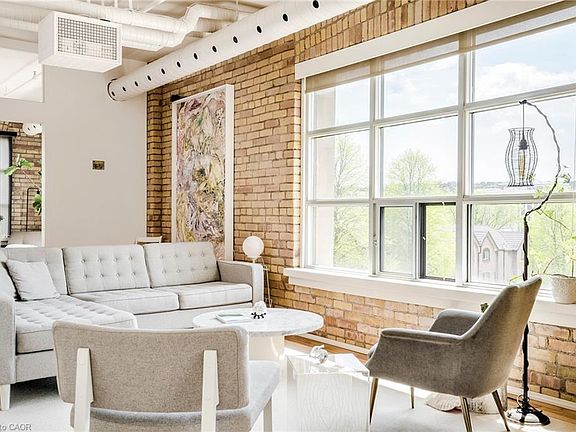 4th image of 36 Margaret St #42