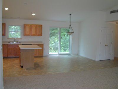 3rd image of 212 Jonathan Dr