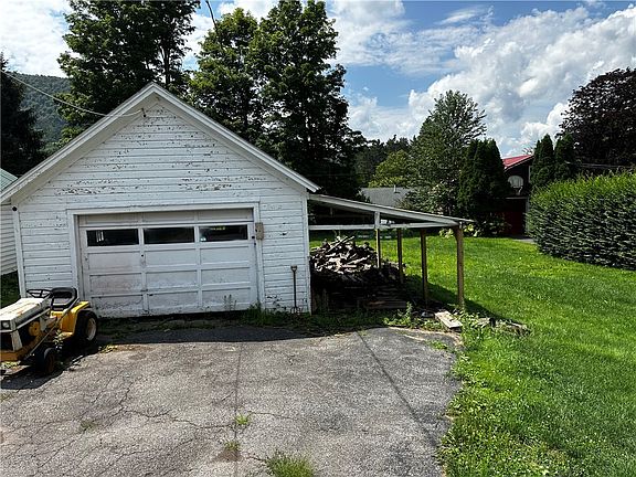 5th image of 14 Terrace Ave