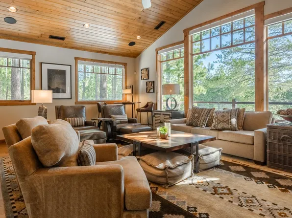 361 E Bear Lake Dr, Mammoth Lakes, CA 93546