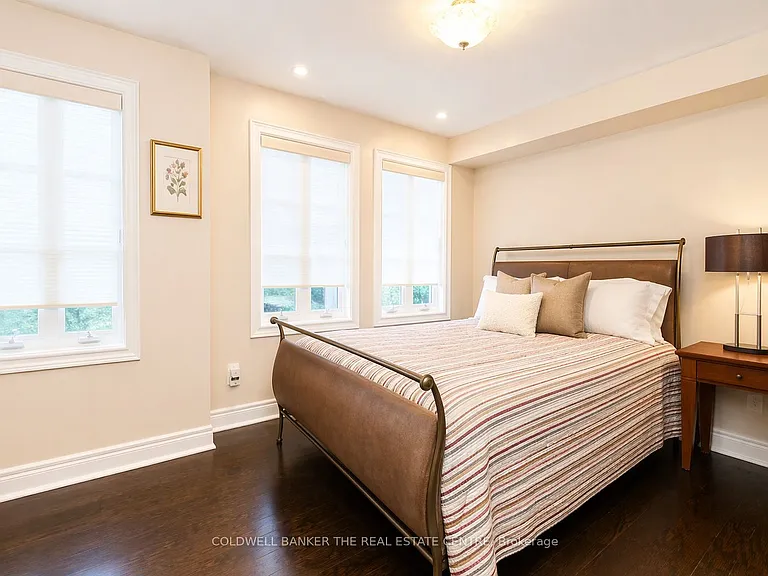 10 Powseland Cres — Photo 14