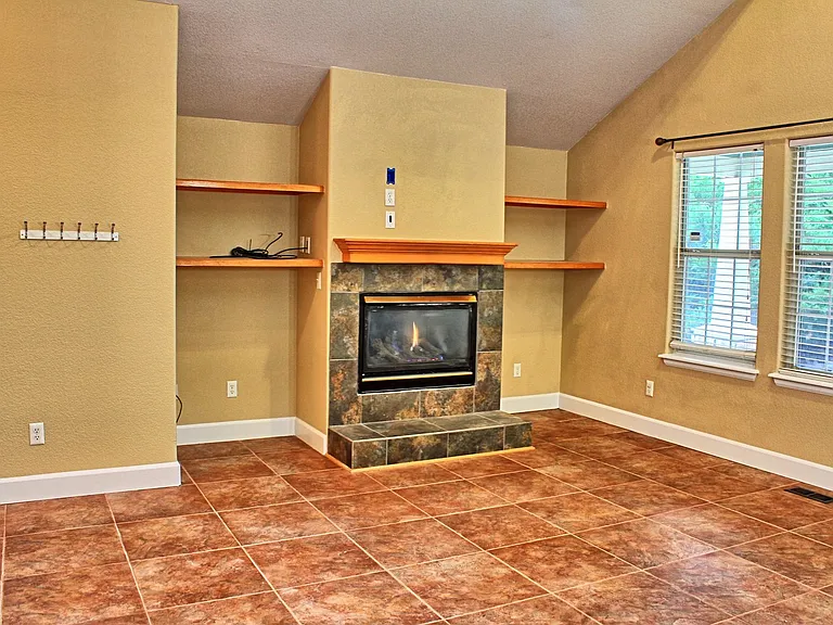 19692 E Mann Creek Dr #A — Photo 12