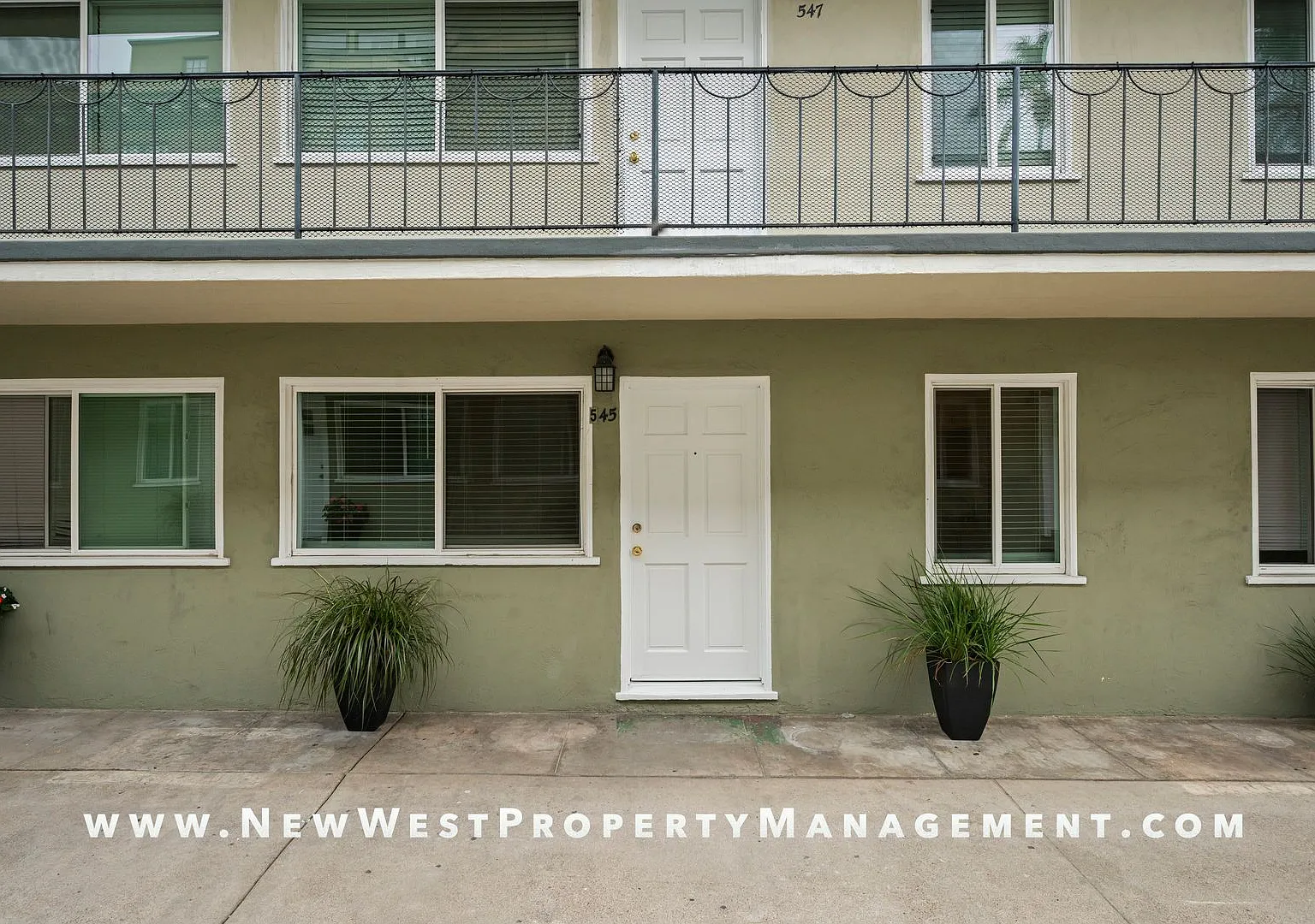 Charming Sherman Heights 1-Bedroom, Available Now! — Photo 2