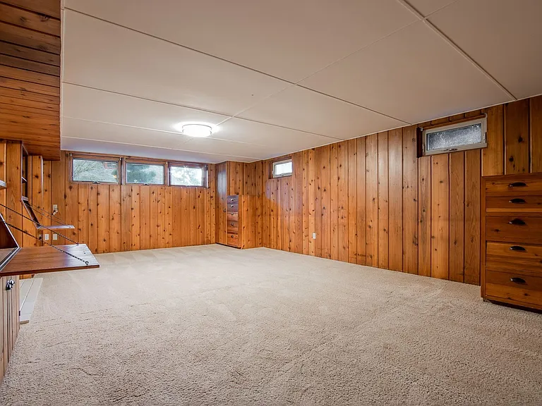 Montgomery House 2 — Photo 12