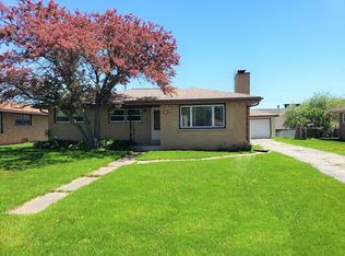 5310 S 110th St, Hales Corners, WI 53130