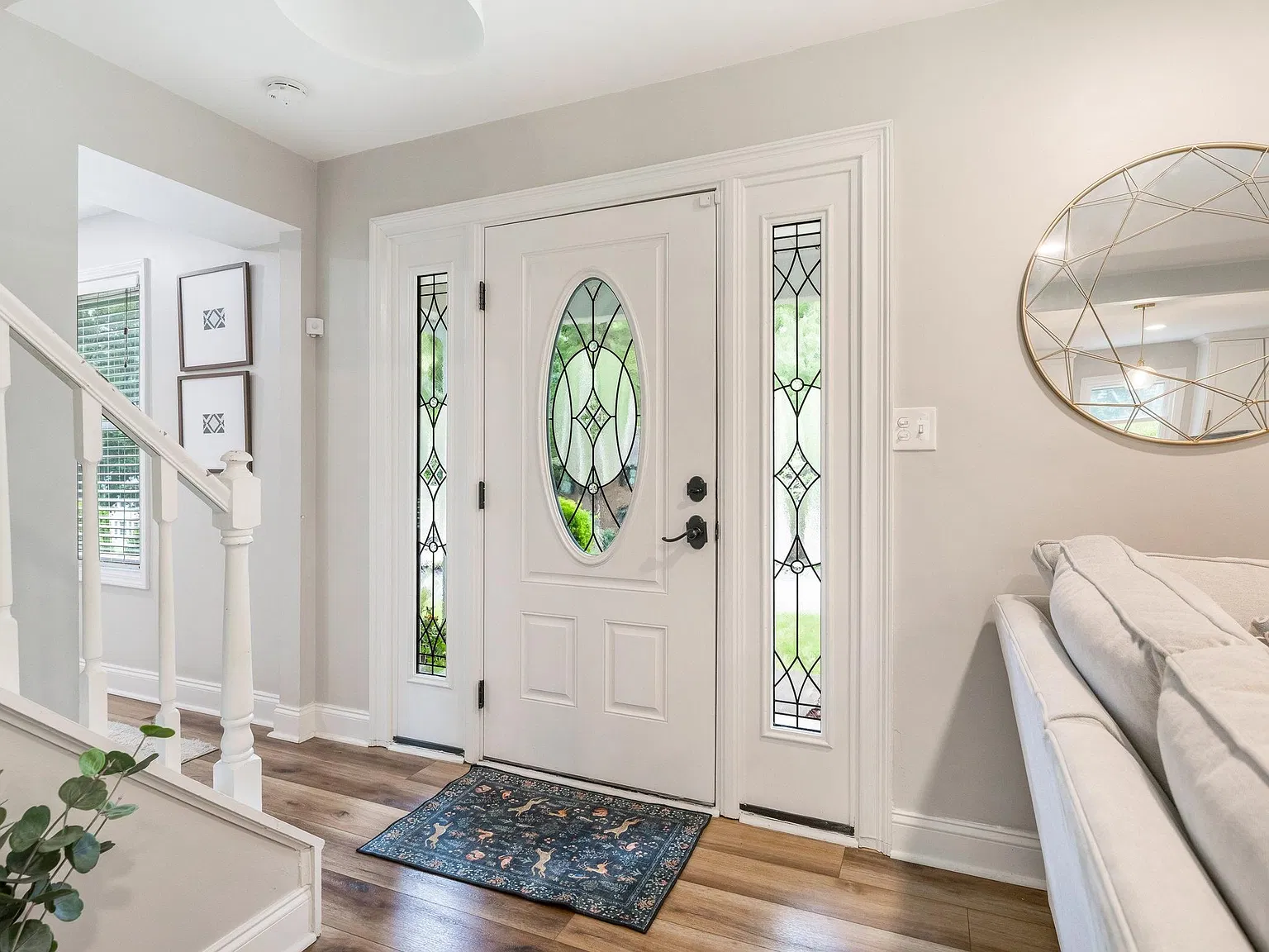 4 bed, 2700 sqft, $4,400 — Photo 3