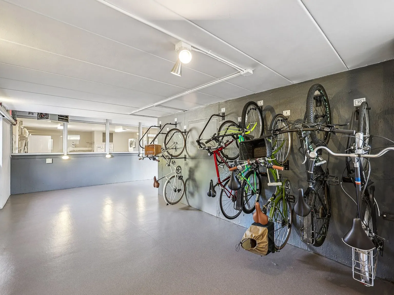 Thornton Place Apartments — Photo 4