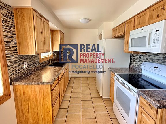 4th image of 722 Bryan Rd
