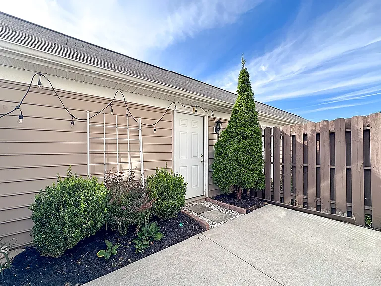 3801 Dowitcher Ln — Photo 34