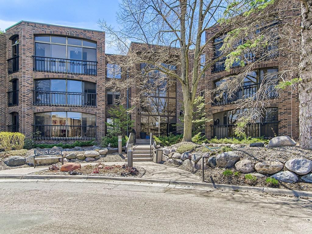6051 Laurel Ave APT 207, Golden Valley, MN 55416 MLS 6360656 Zillow