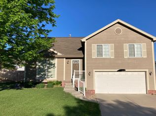 11726 Willow Park Dr, Gretna, NE 68028