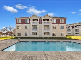 527 Southwest Pkwy APT 204, College Station, TX 77840
