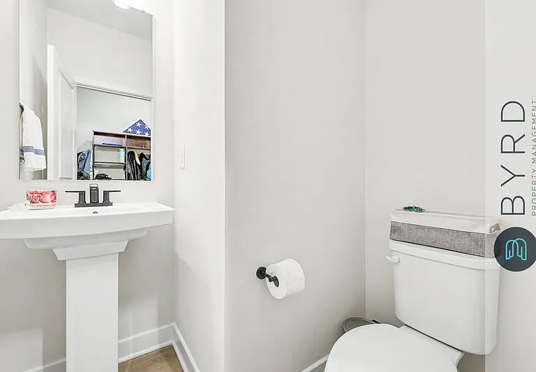 18606 Holly Crest Dr — Photo 18