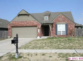 1708 W Austin St, Broken Arrow, OK 74011