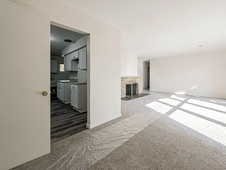 20862 Kenwood St — Photo 14