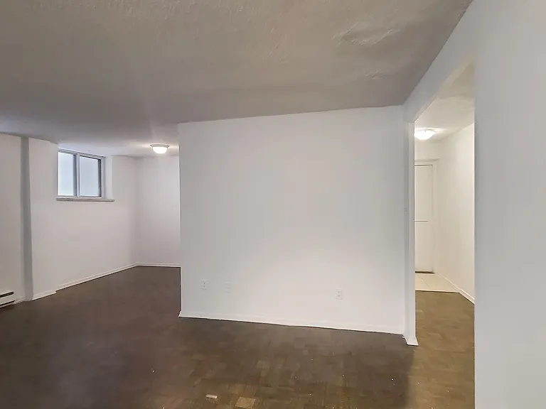 570 Eglinton Ave W #4 — Photo 8