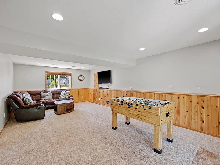 715 Black Forest Rd — Photo 12