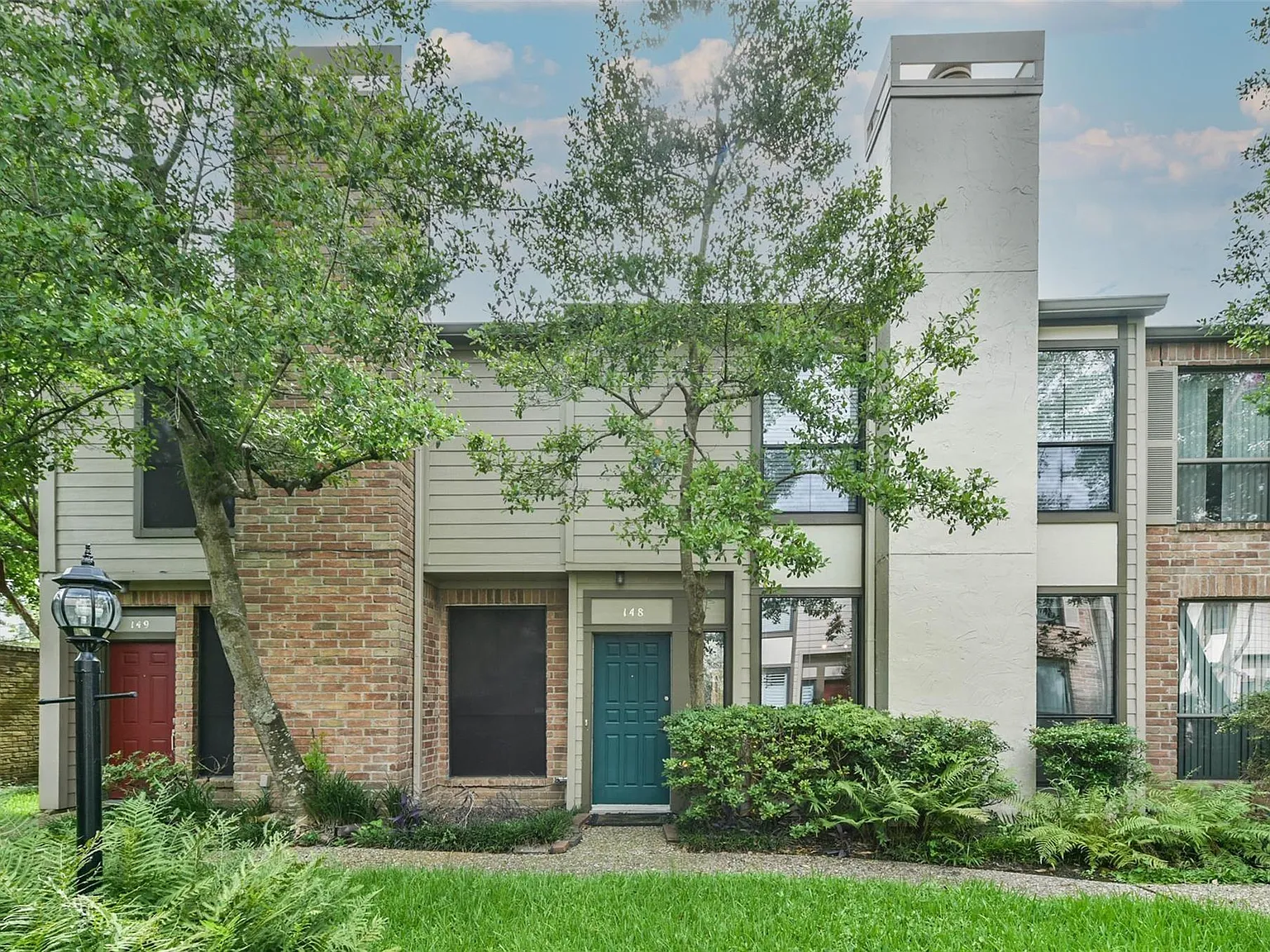 2 bed, 2.5 bath, 1600 sqft, $2,650 — Photo 1