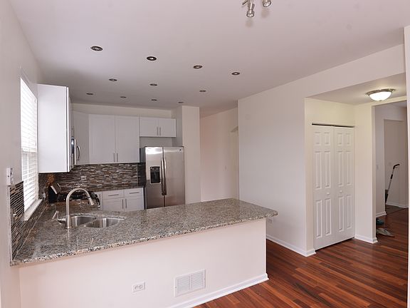 3rd image of 1117 Four Seasons Ln