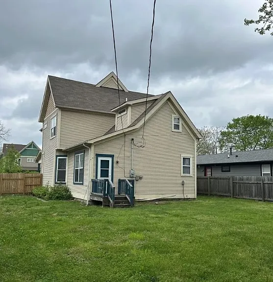 2605 Carrollton Ave — Photo 2