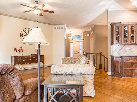 5th image of 4319 NE Park Trails Ct