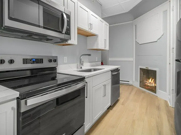 504 Stewart Ave — Photo 191