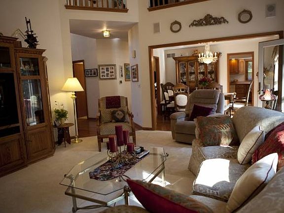 2nd image of 111 Toni Ln
