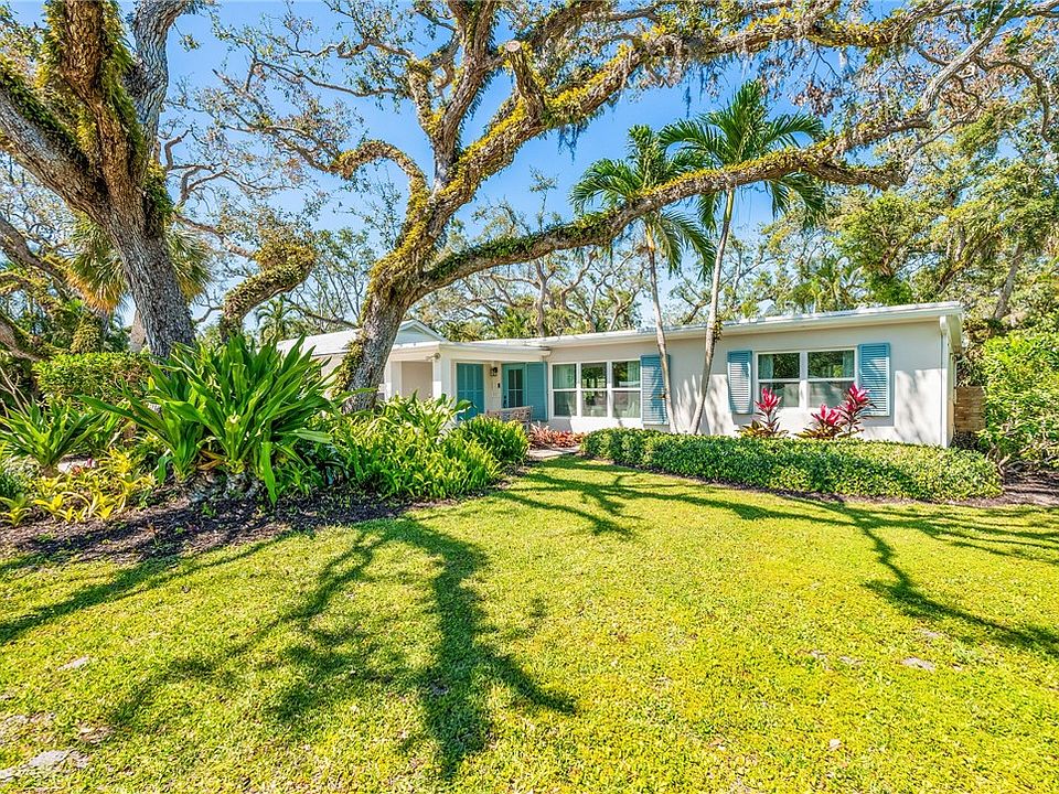 557 Dahlia Ln, Vero Beach, FL 32963 | Zillow