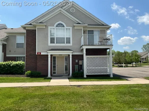 16754 Dover Dr, Northville, MI 48168