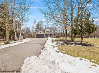 8821 Hornbeam Ln, Saginaw, MI 48603