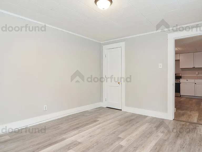 11 Pleasant St #3 — Photo 14