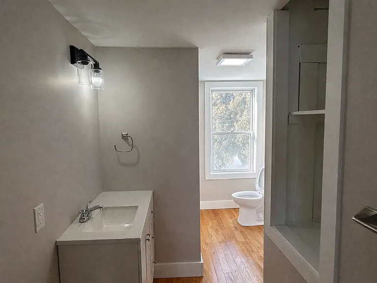 13 Hampden St — Photo 6