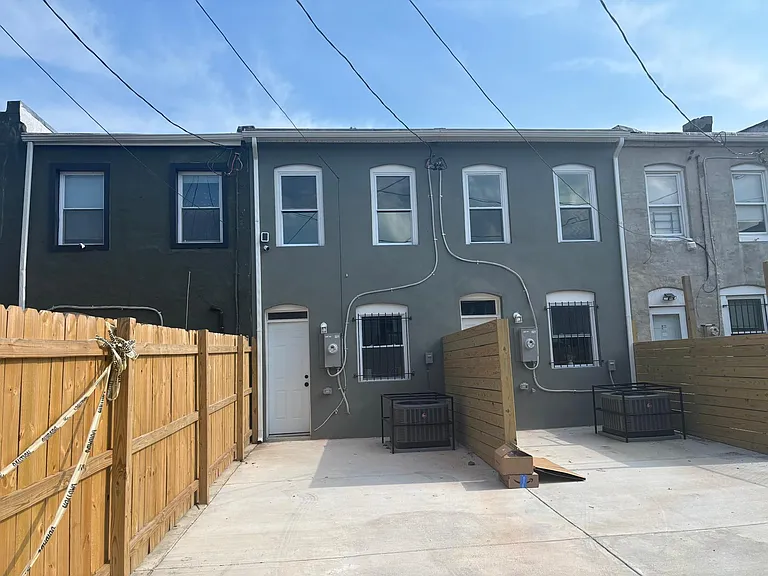 1742 Llewelyn Ave #1 — Photo 11