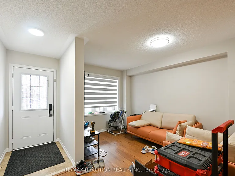 73 Eastern Skies Way — Photo 6