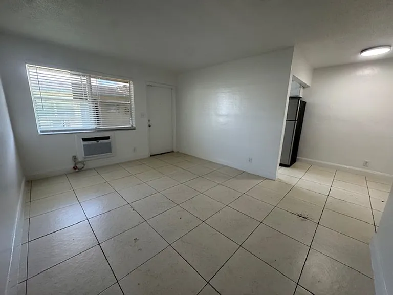 6031 Polk St — Photo 6