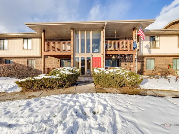 800 Brook Dr APT 1, Streamwood, IL 60107