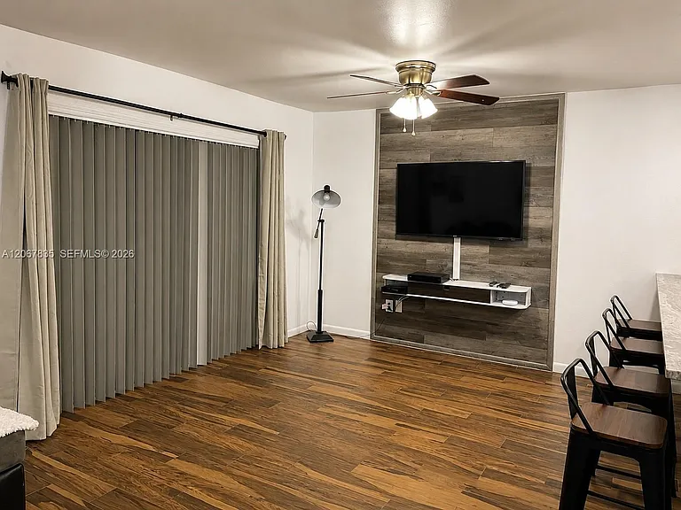 4633 Vilabella Dr #4633 — Photo 13