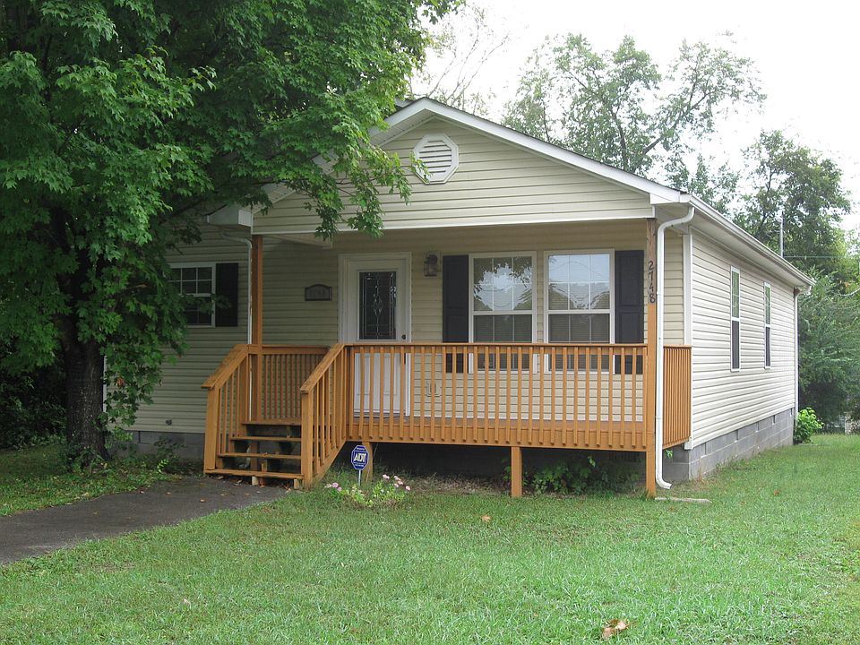 1st image of 2748 Gaston Ave