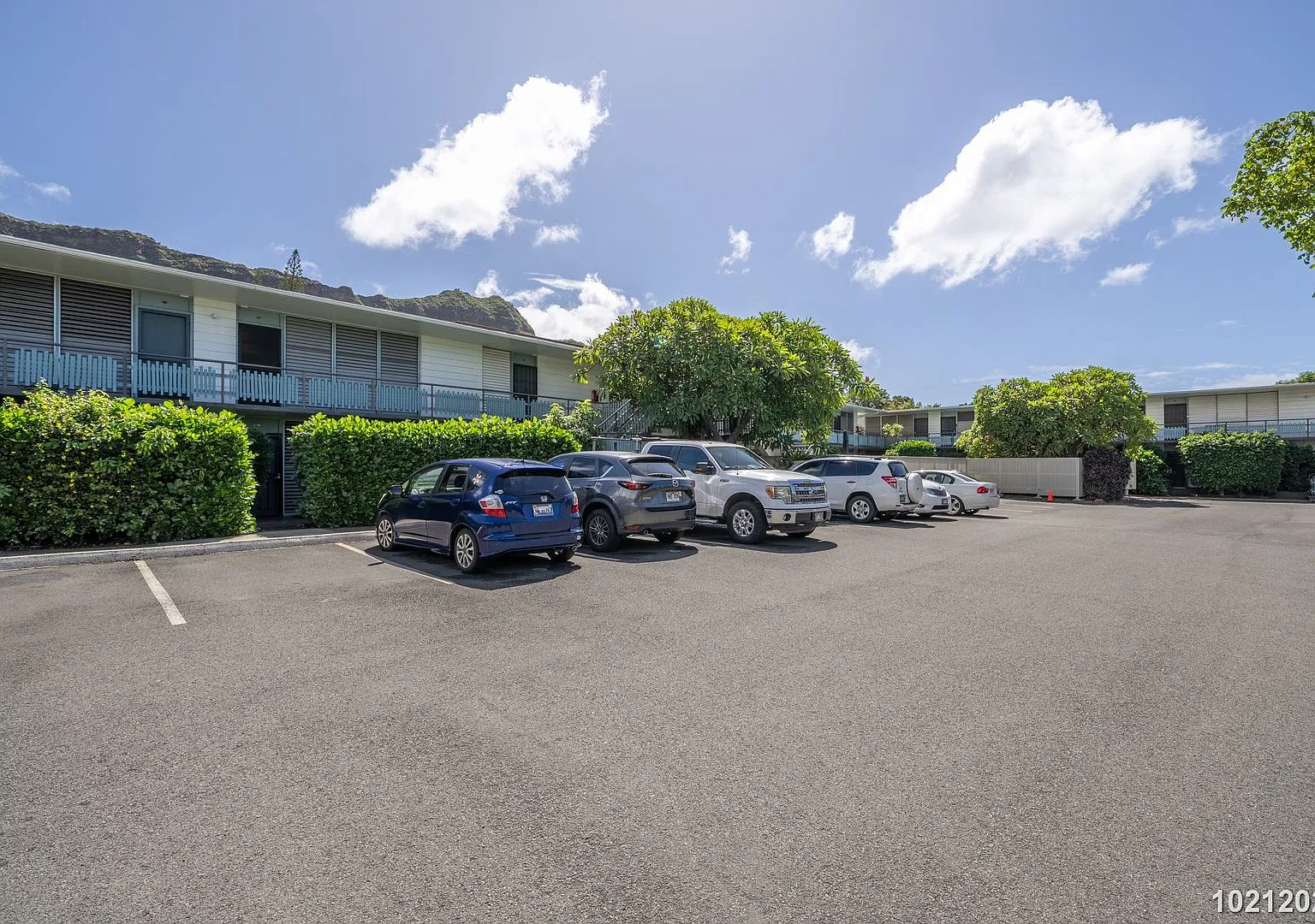3810 Leahi Ave — Photo 2
