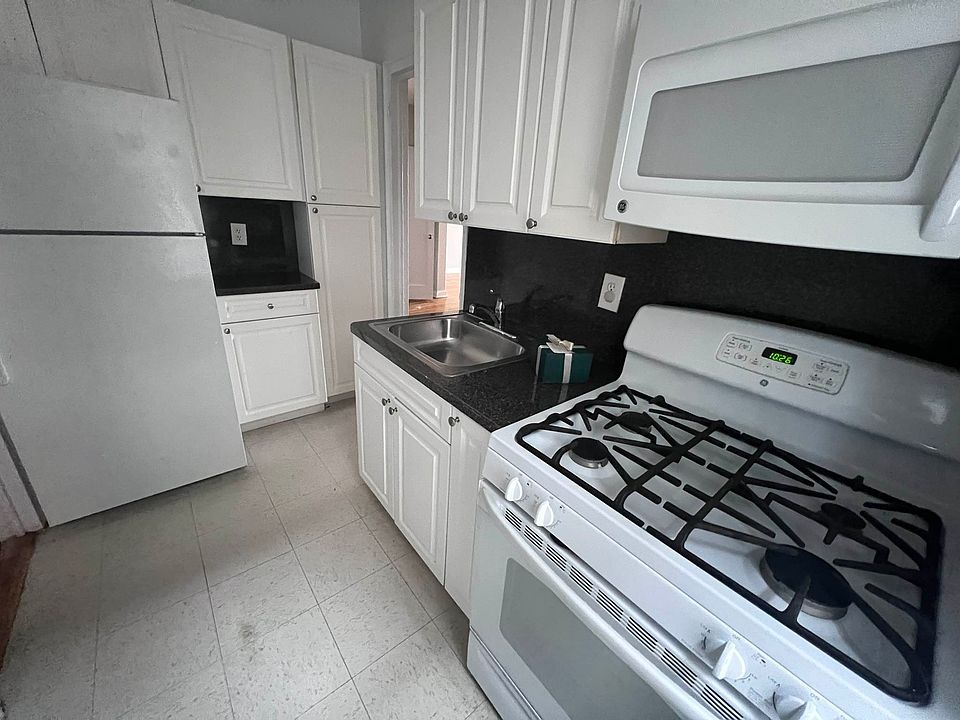 2nd image of 83-80 118th St #4Q