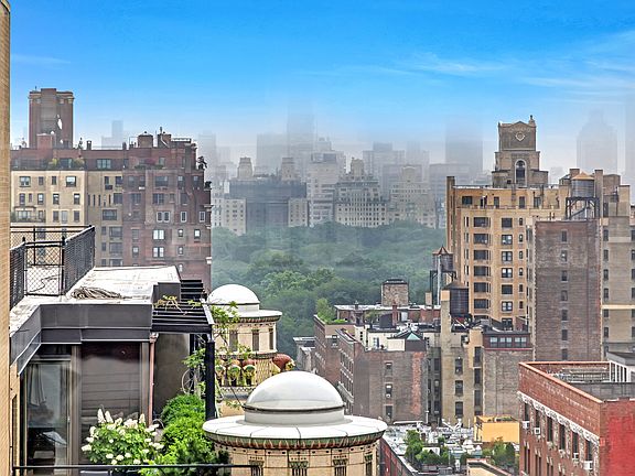 3rd image of 155 W 70th St #4A
