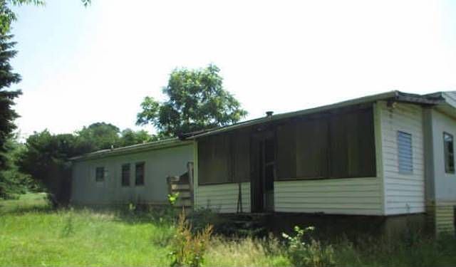 2nd image of 607 Flat Rock Rd